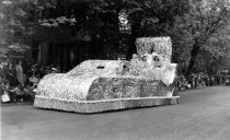 Queen's float 1946